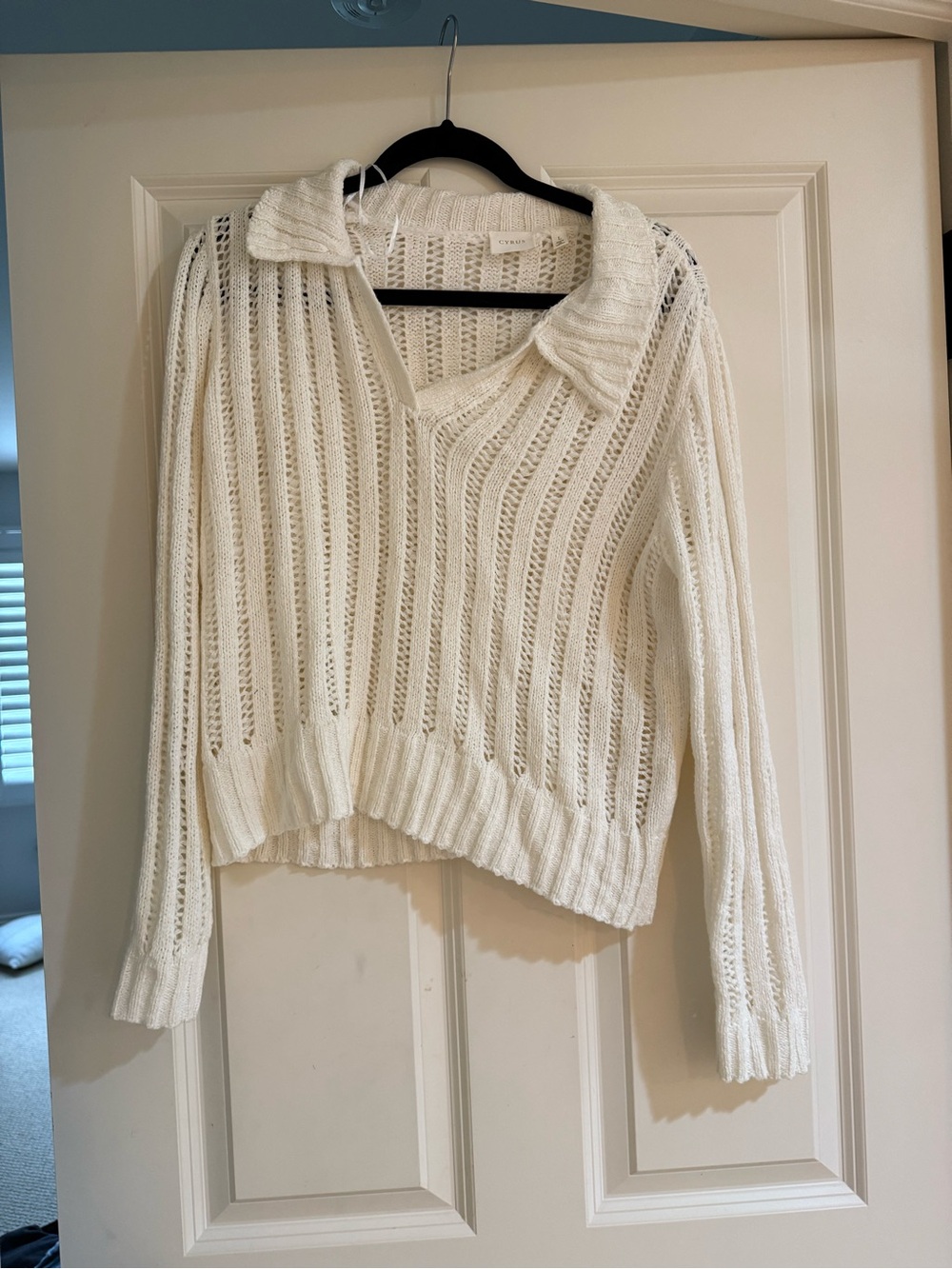 Cyrus White Open-Knit V-Neck Sweater with Collar
